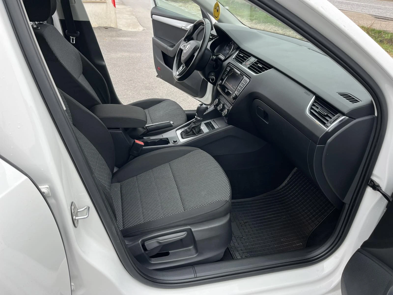 Skoda Octavia 1.6TDI 110. EURO 6B  T  | Mobile.bg   11