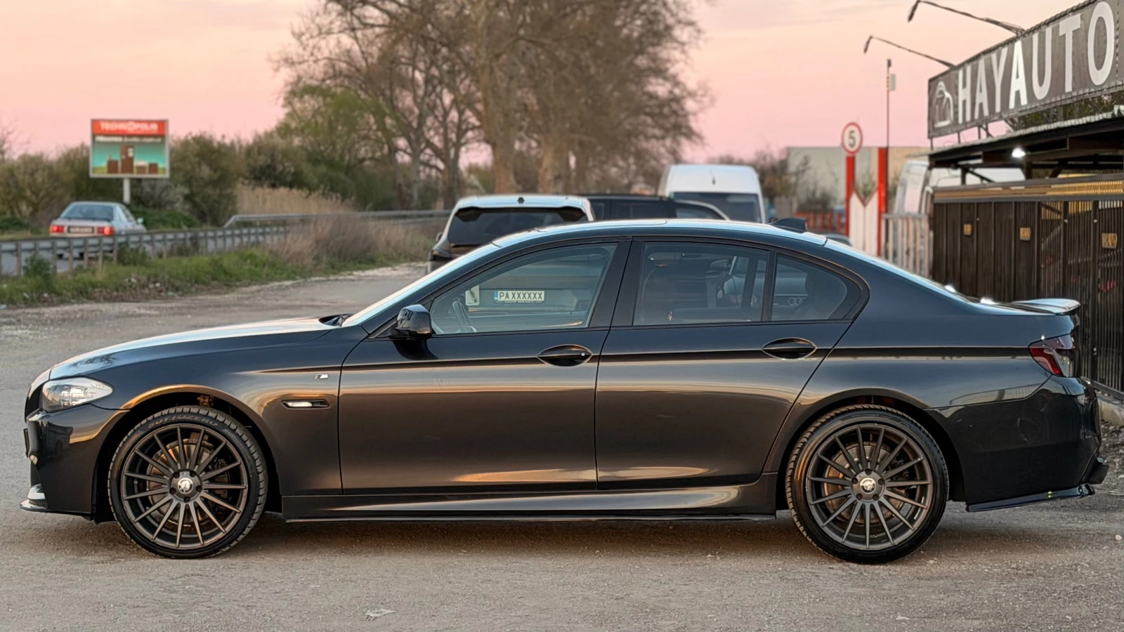 BMW 530 d= M-performance= Distronic= , снимка 8 - Автомобили и джипове - 54150583