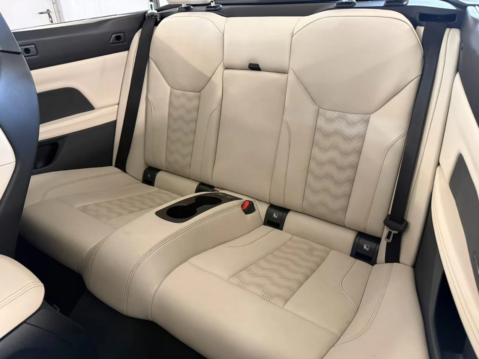 BMW M4 COMPETITION/xDRIVE/510HP/CABRIO/LASER/H&K/360/384z, снимка 12 - Автомобили и джипове - 54407836