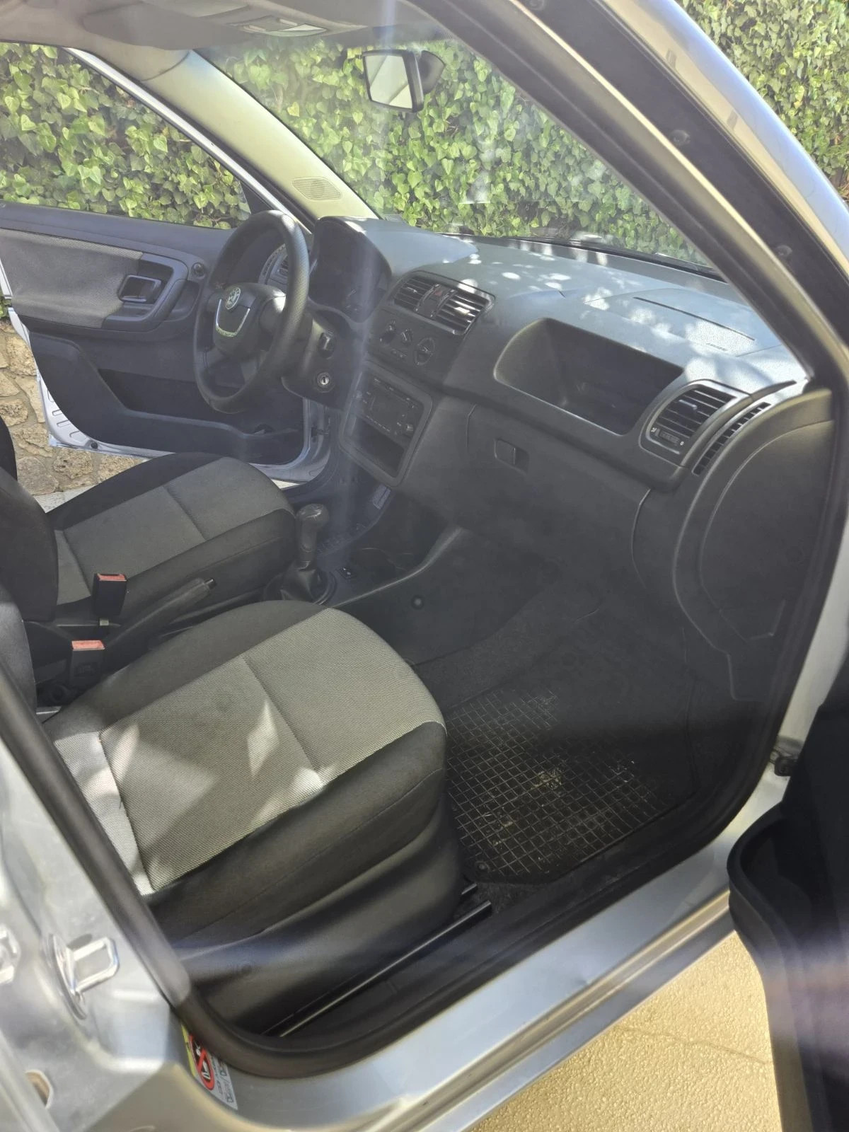 Skoda Fabia 1.4, снимка 6 - Автомобили и джипове - 54843361