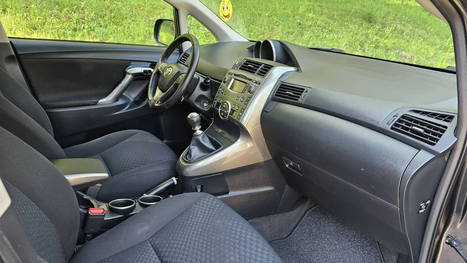 Toyota Verso 1.8, снимка 13 - Автомобили и джипове - 54438335