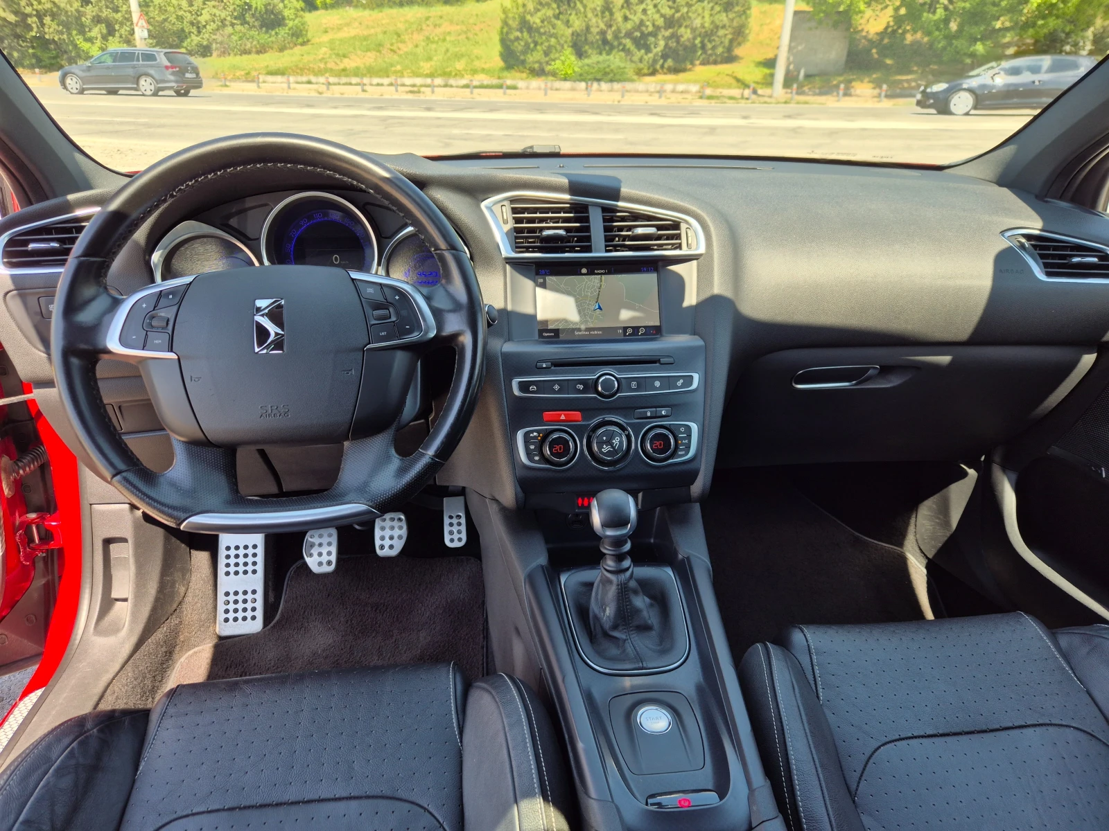DS DS 4 1.6i 211кс, снимка 14 - Автомобили и джипове - 54561768