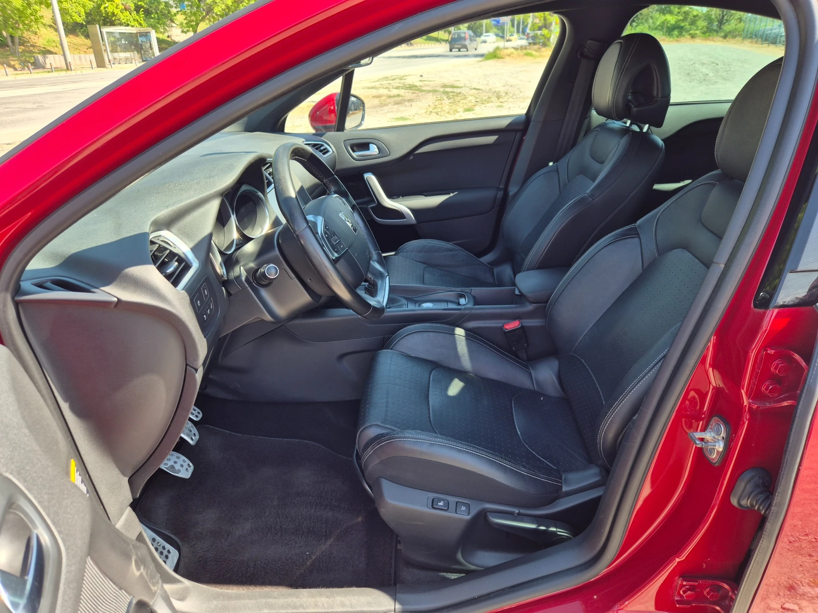 DS DS 4 1.6i 211кс, снимка 13 - Автомобили и джипове - 54561768