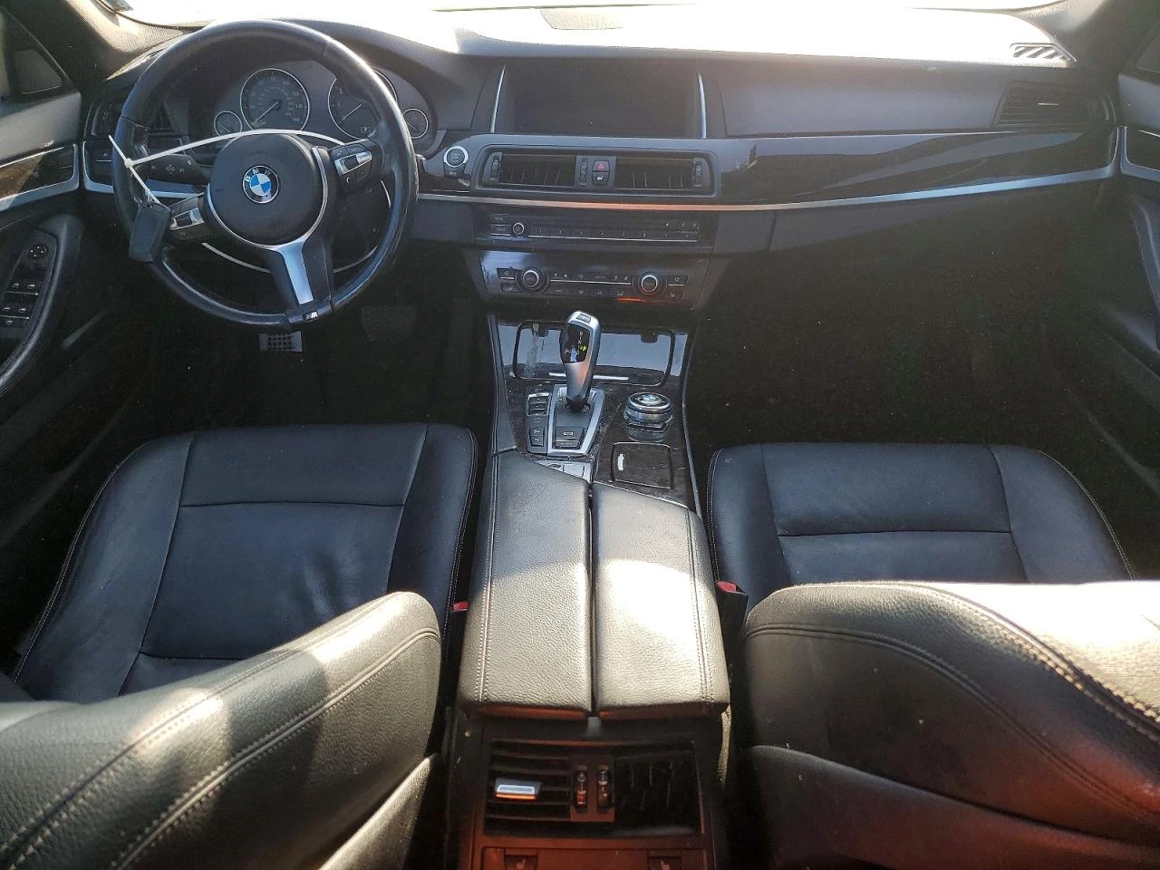 BMW 528 2l Xi, снимка 8 - Автомобили и джипове - 54726169