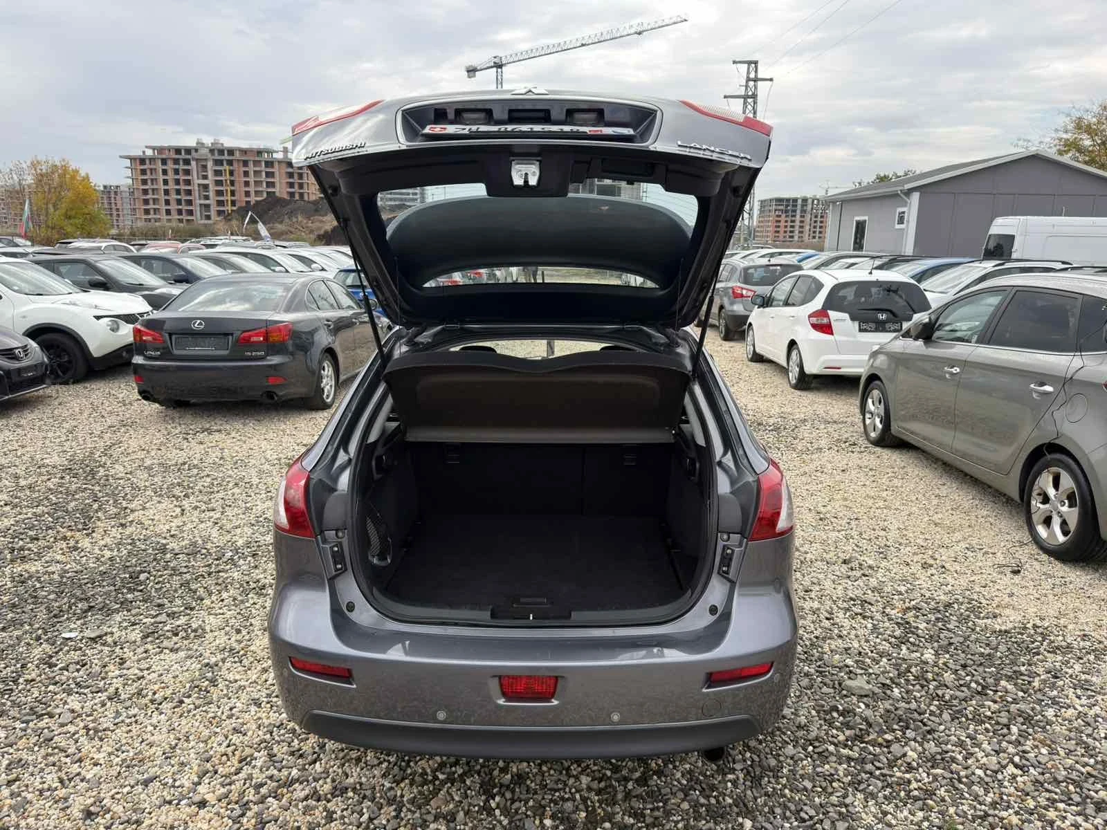 Mitsubishi Lancer 1.8i Automat, снимка 8 - Автомобили и джипове - 55922043