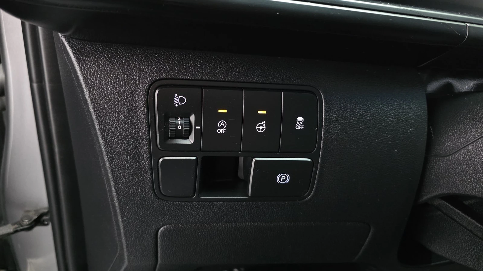 Hyundai Staria Modern* BLIND SPOT* ПОДГРЕВ ВОЛАН* КРАЙНА ЦЕНА, снимка 17 - Автомобили и джипове - 55367058