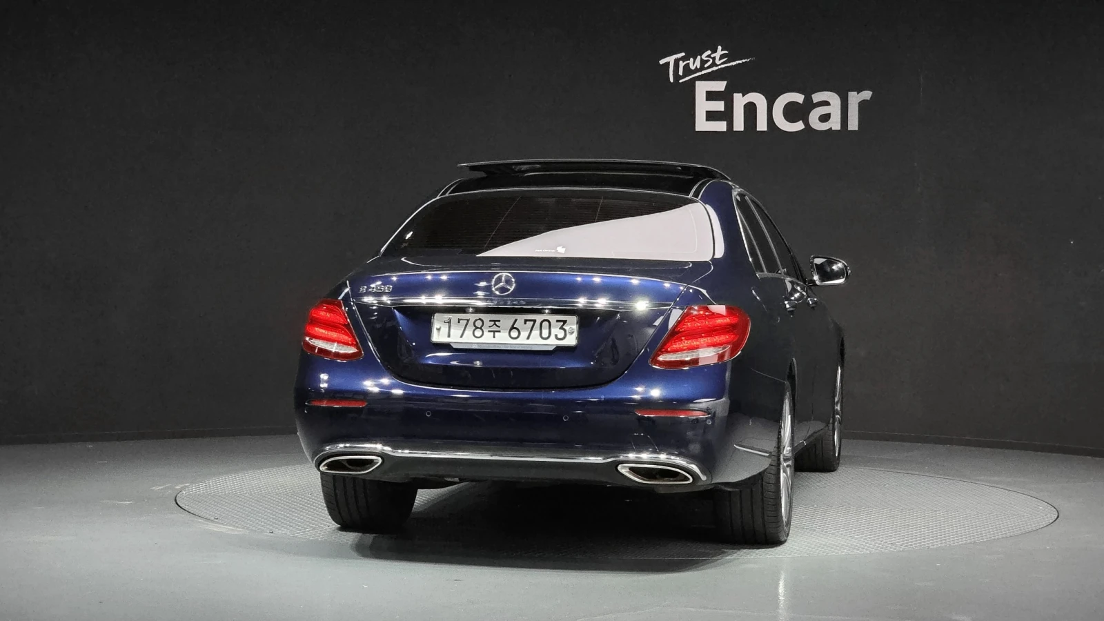 Mercedes-Benz E 450 3.0 4MATIC, FULL, снимка 4 - Автомобили и джипове - 55392788