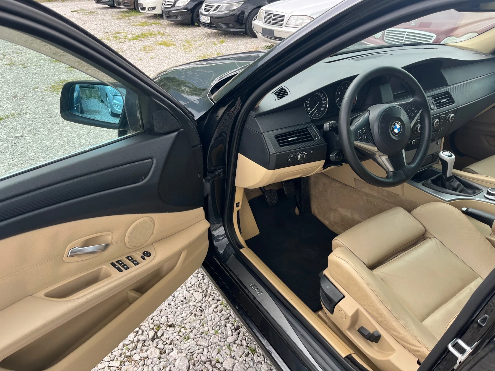 BMW 520, снимка 12 - Автомобили и джипове - 55541918