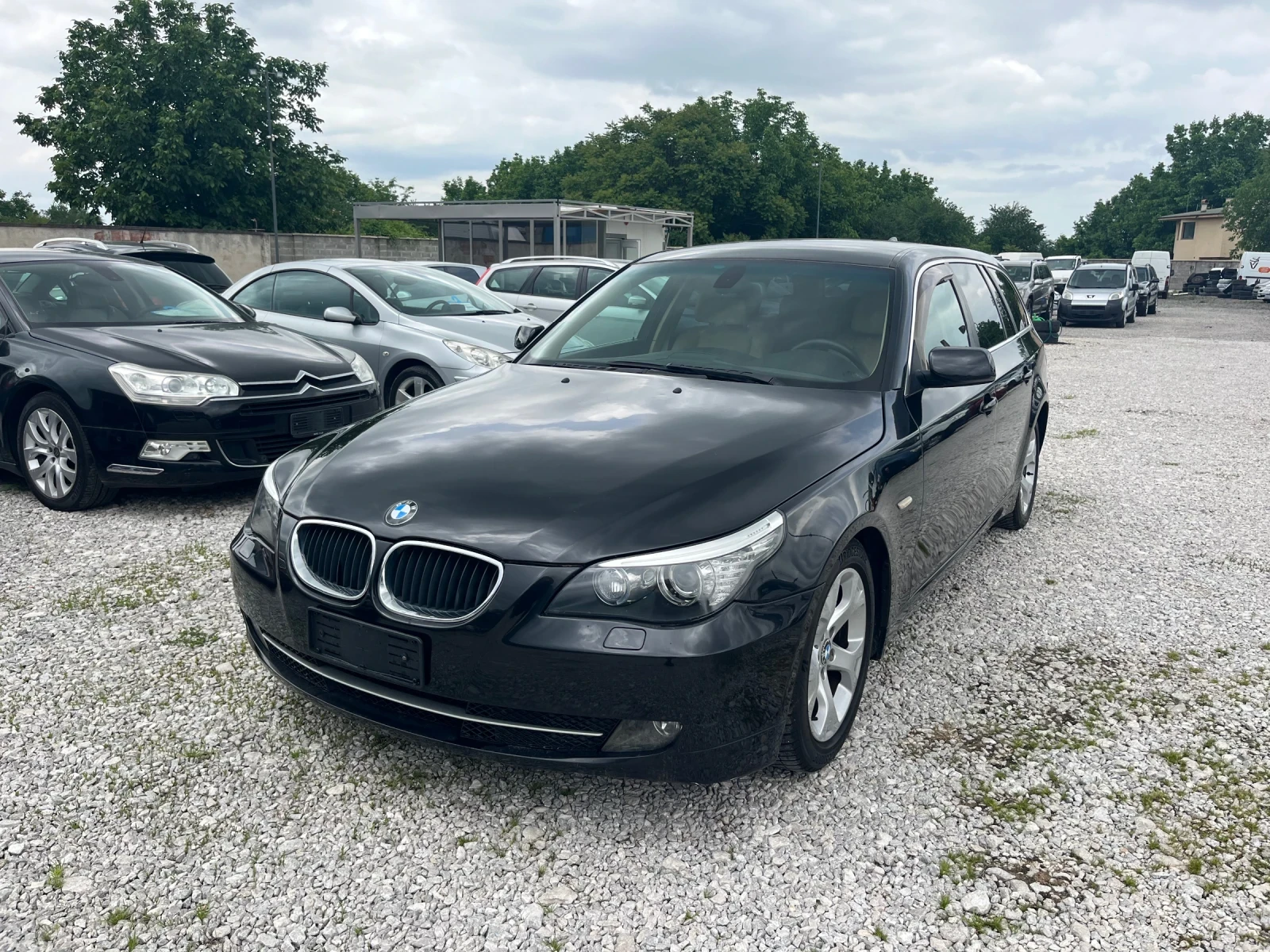 BMW 520, снимка 3 - Автомобили и джипове - 55541918