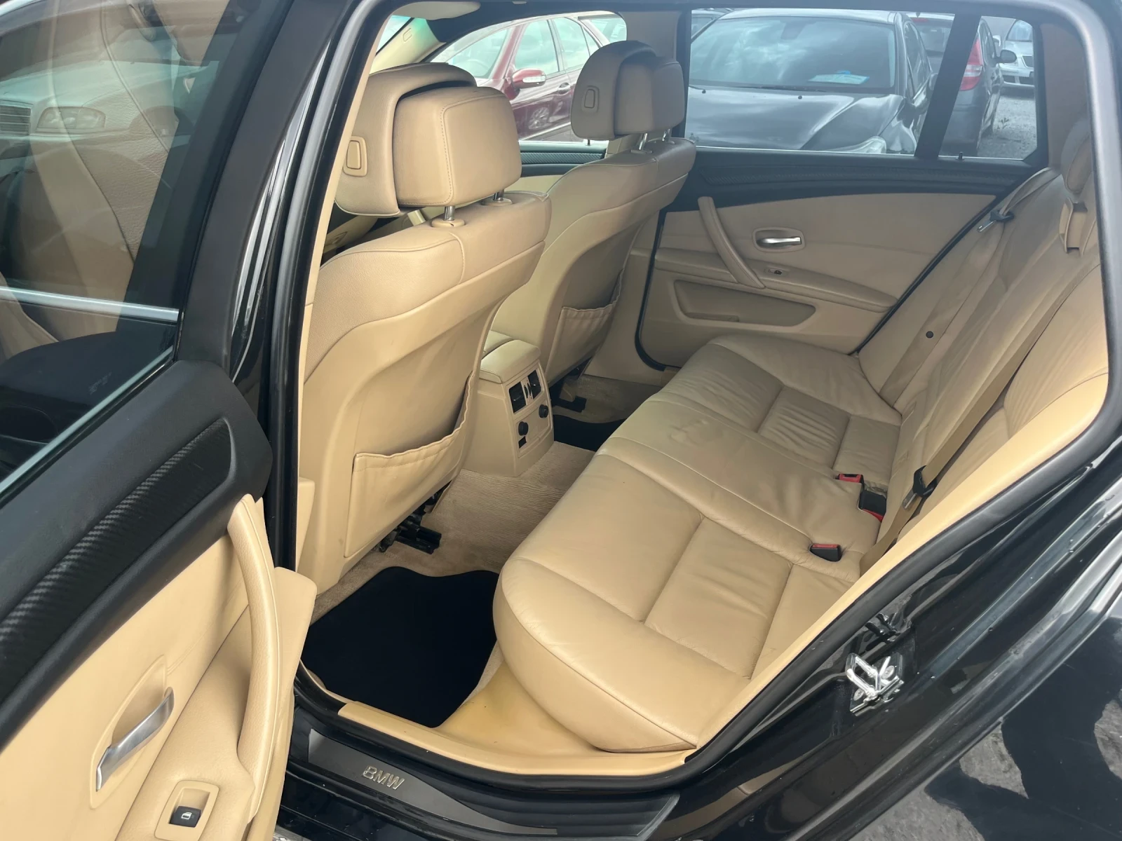 BMW 520, снимка 15 - Автомобили и джипове - 55541918