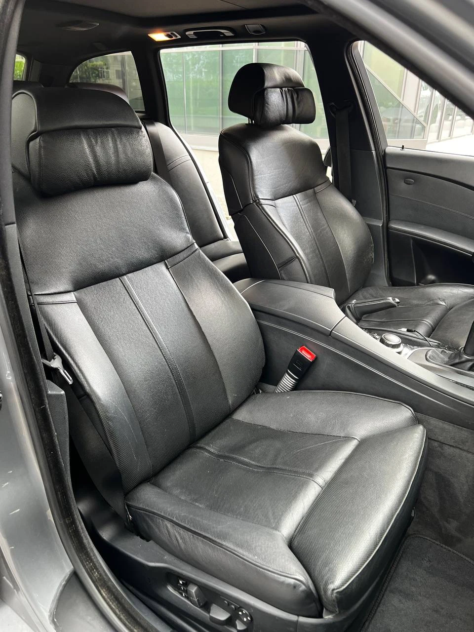 BMW 530 XD M-PACK* HUD* L7* MАСАЖ* DIST* NIGHT* PANO* , снимка 13 - Автомобили и джипове - 55658658