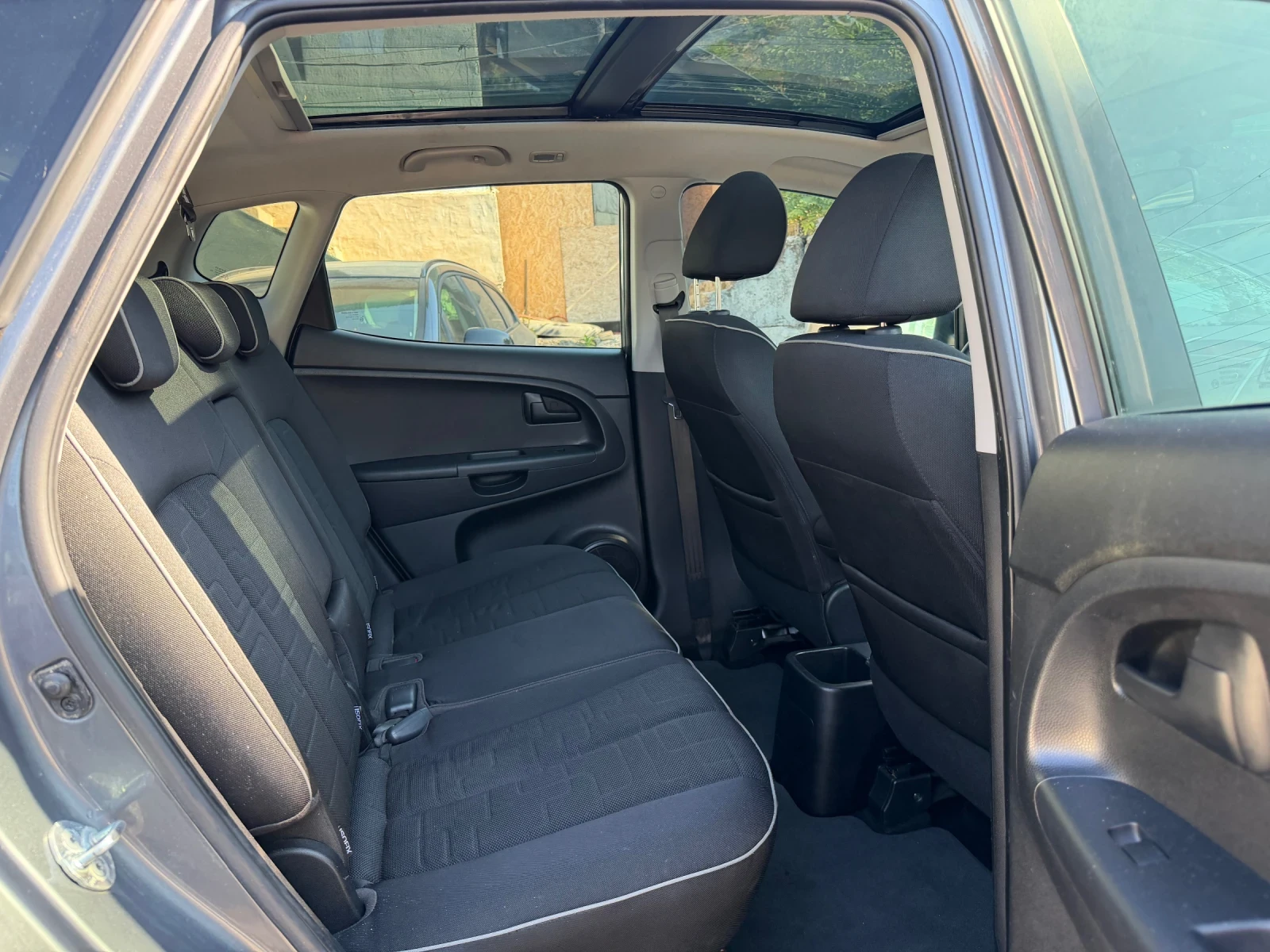 Kia Venga 1.4!!���������!��� ���������!����!������� �����! | Mobile.bg � ����������� 10