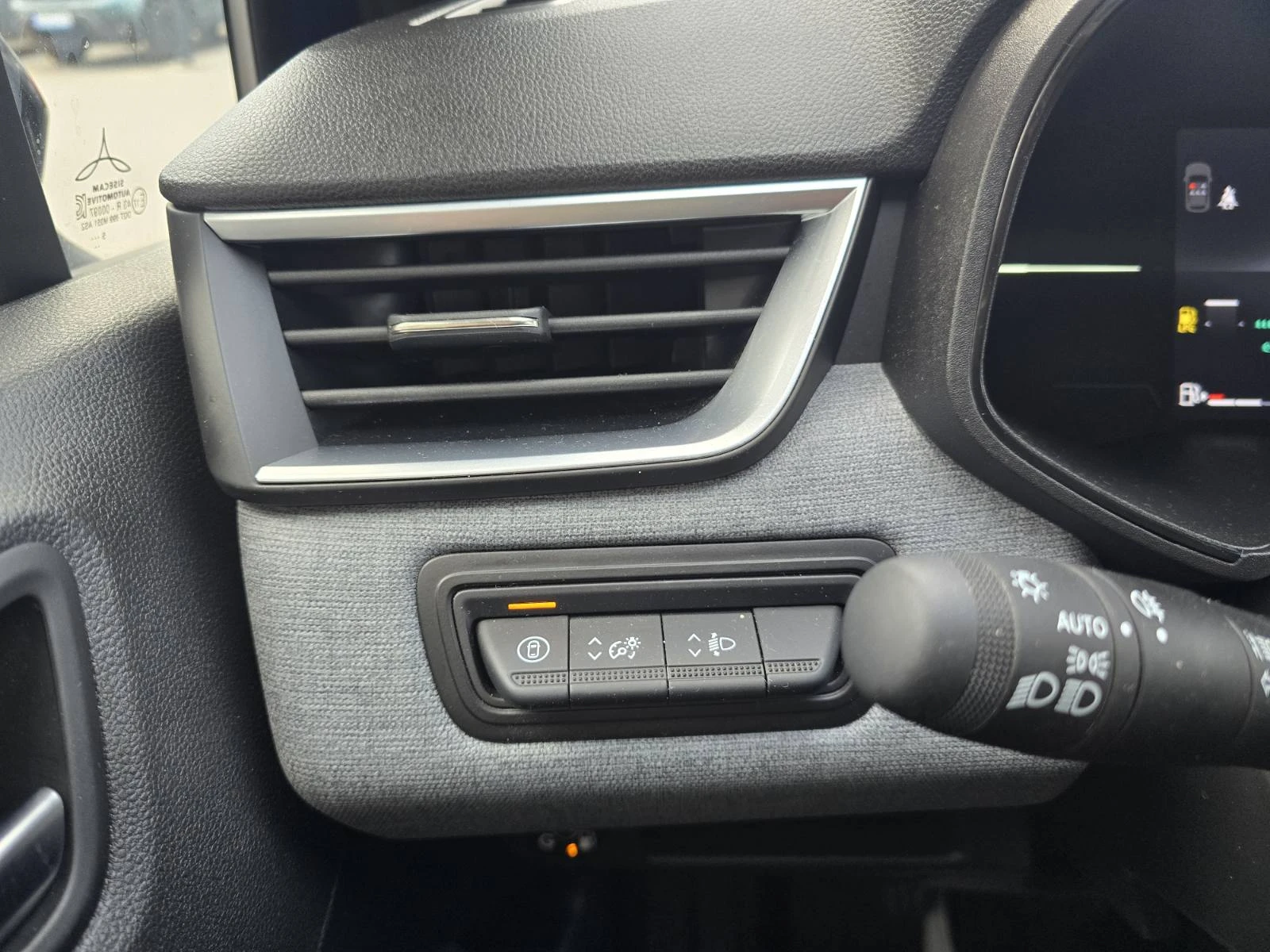 Renault Clio 1.0 TCe 100 LPG, снимка 12 - Автомобили и джипове - 56579316