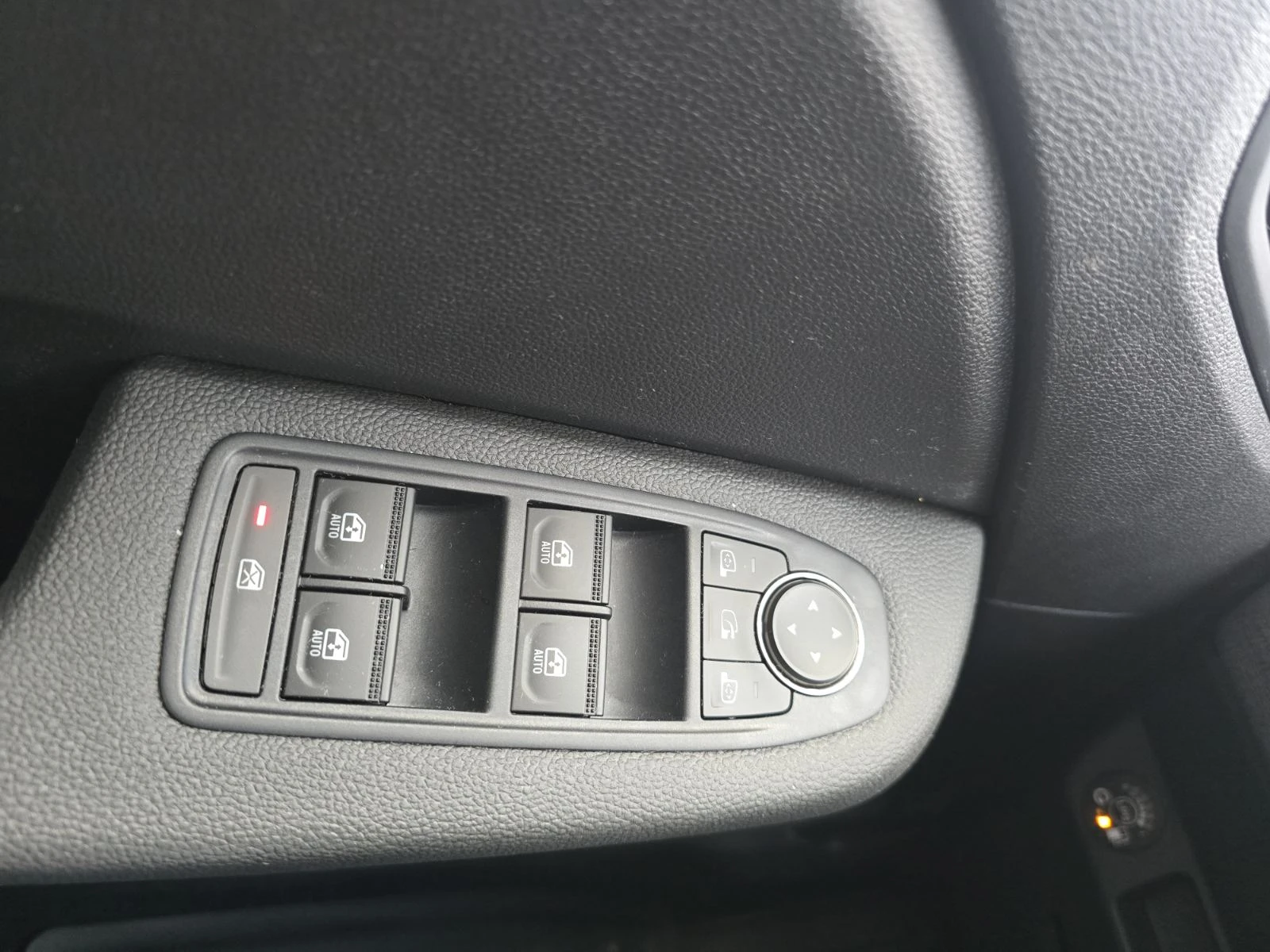 Renault Clio 1.0 TCe 100 LPG, снимка 13 - Автомобили и джипове - 56579316