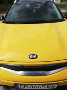 Kia Stonic, снимка 4 - Автомобили и джипове - 45385604