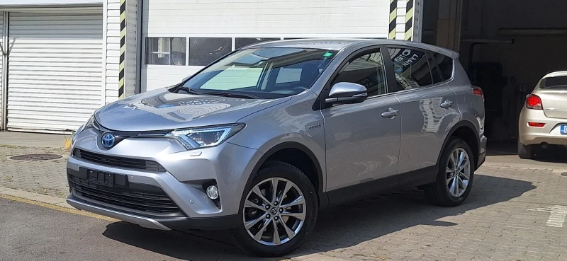 Toyota Rav4 2.5 Automat Facelift hybrid Камера, снимка 3 - Автомобили и джипове - 47042596