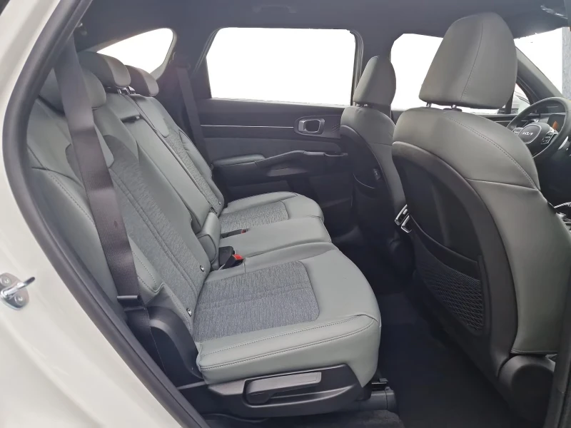 Kia Sorento НОВ!/2.2d/DCT8/193HP/2WD/VISION/LED/DR.ASS/415f, снимка 16 - Автомобили и джипове - 51062316