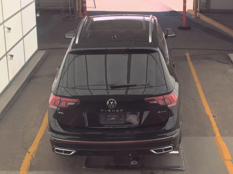 VW Tiguan SEL R-Line, снимка 6 - Автомобили и джипове - 52540775