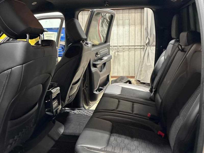 Dodge RAM 1500 * Big Horn * CARFAX * ПОДГРЕВ* ДВА КЛЮЧА* , снимка 15 - Автомобили и джипове - 53239071