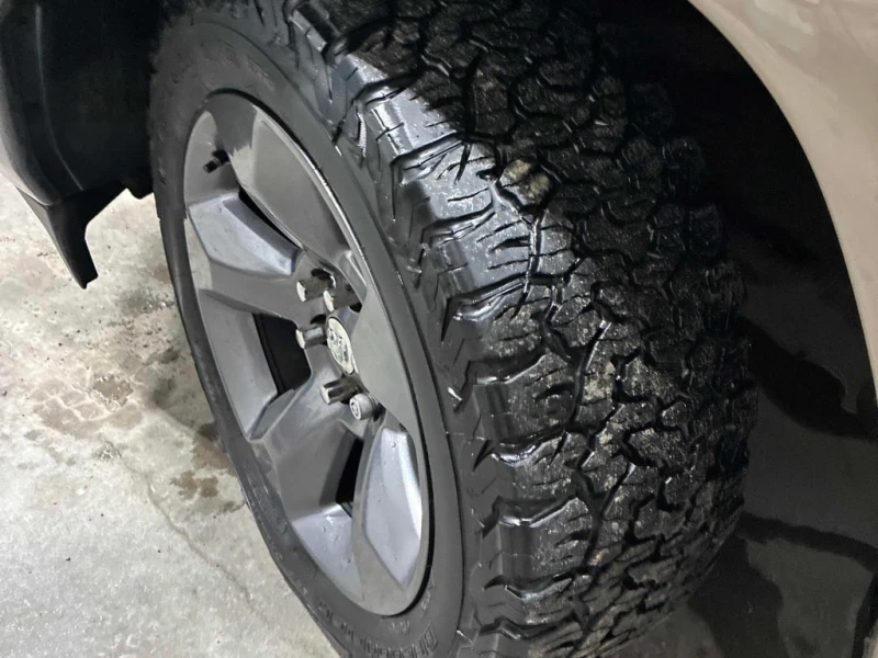 Dodge RAM 1500 * Big Horn * CARFAX * ПОДГРЕВ* ДВА КЛЮЧА* , снимка 14 - Автомобили и джипове - 53239071