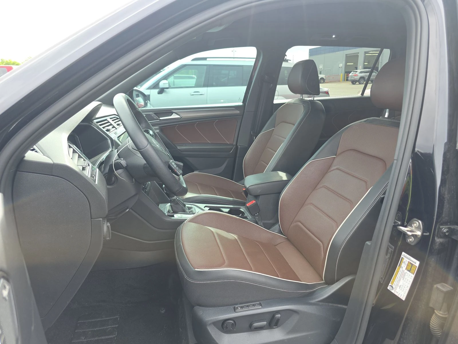 VW Tiguan SEL R-Line | Mobile.bg   10