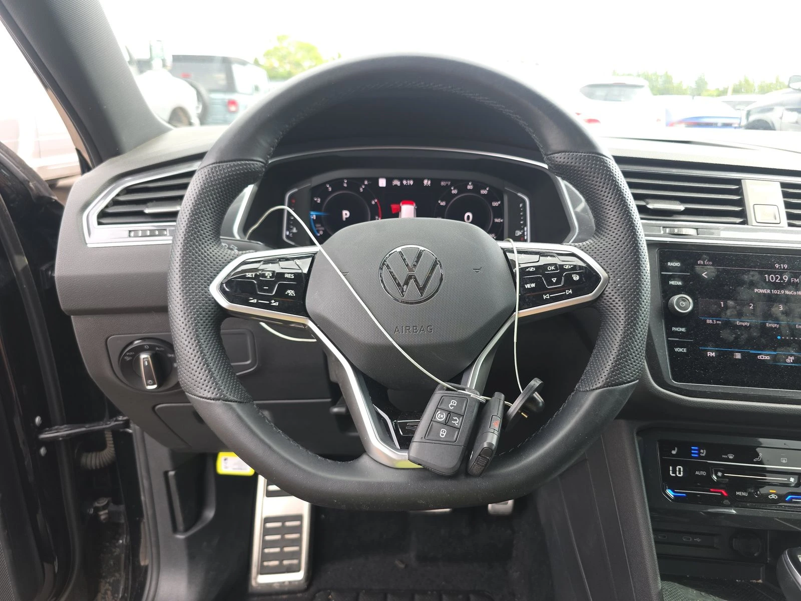 VW Tiguan SEL R-Line | Mobile.bg   7