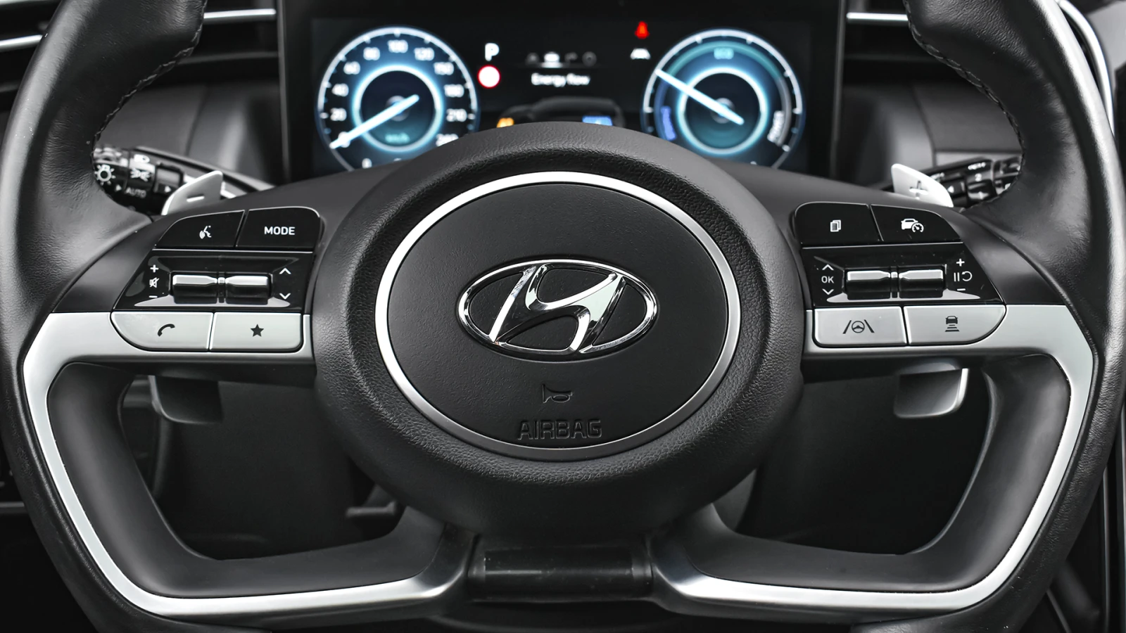 Hyundai Tucson 1.6 T-GDi PREMIUM Plug-in Hybrid 4x4 Automatic - изображение 9