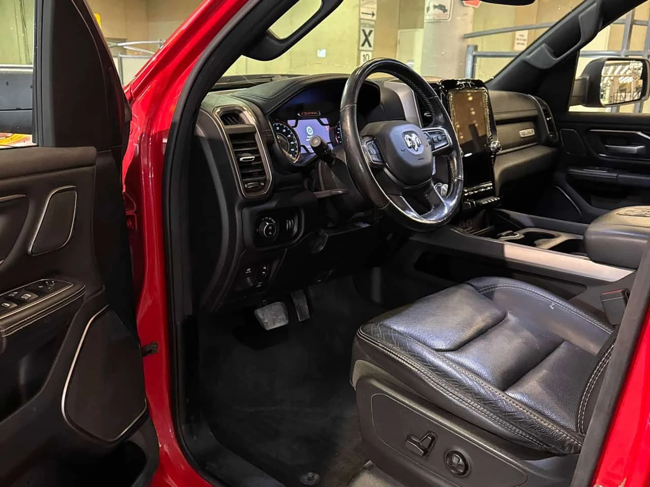 Dodge RAM 1500 * Rebel * CARFAX * ПОДГРЕВИ * KEYLESS * ШИБИДАХ  , снимка 17 - Автомобили и джипове - 53900766