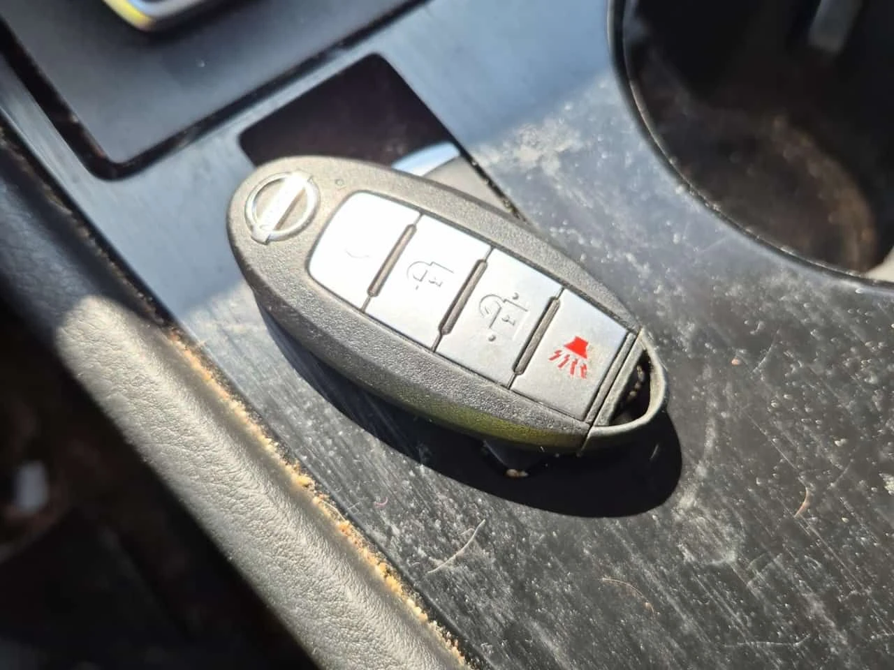 Nissan Rogue * SV * CARFAX * ���� �� �� | Mobile.bg � ����������� 10