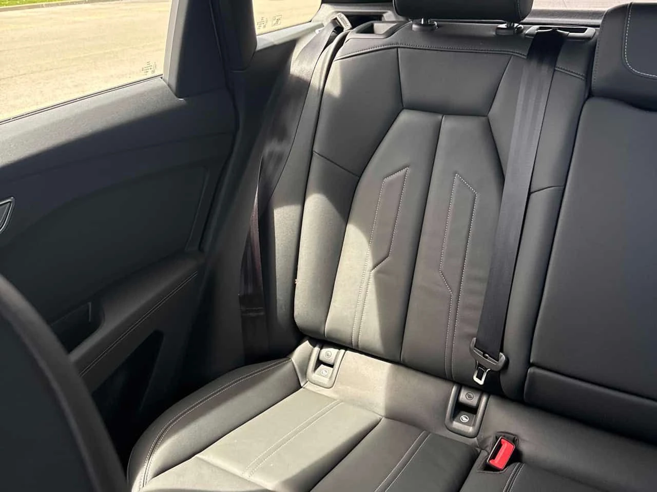 Audi Q4 E-TRON 50| 360| MATRIX| ШИБИДАХ| CARFX| АВТОКРЕДИТ, снимка 13 - Автомобили и джипове - 54566930