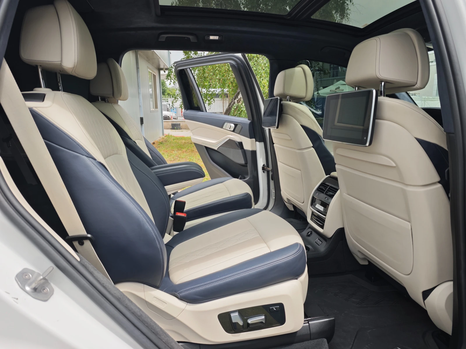 BMW X7 Alpina Tunning 4.0i Full, снимка 11 - Автомобили и джипове - 54881711
