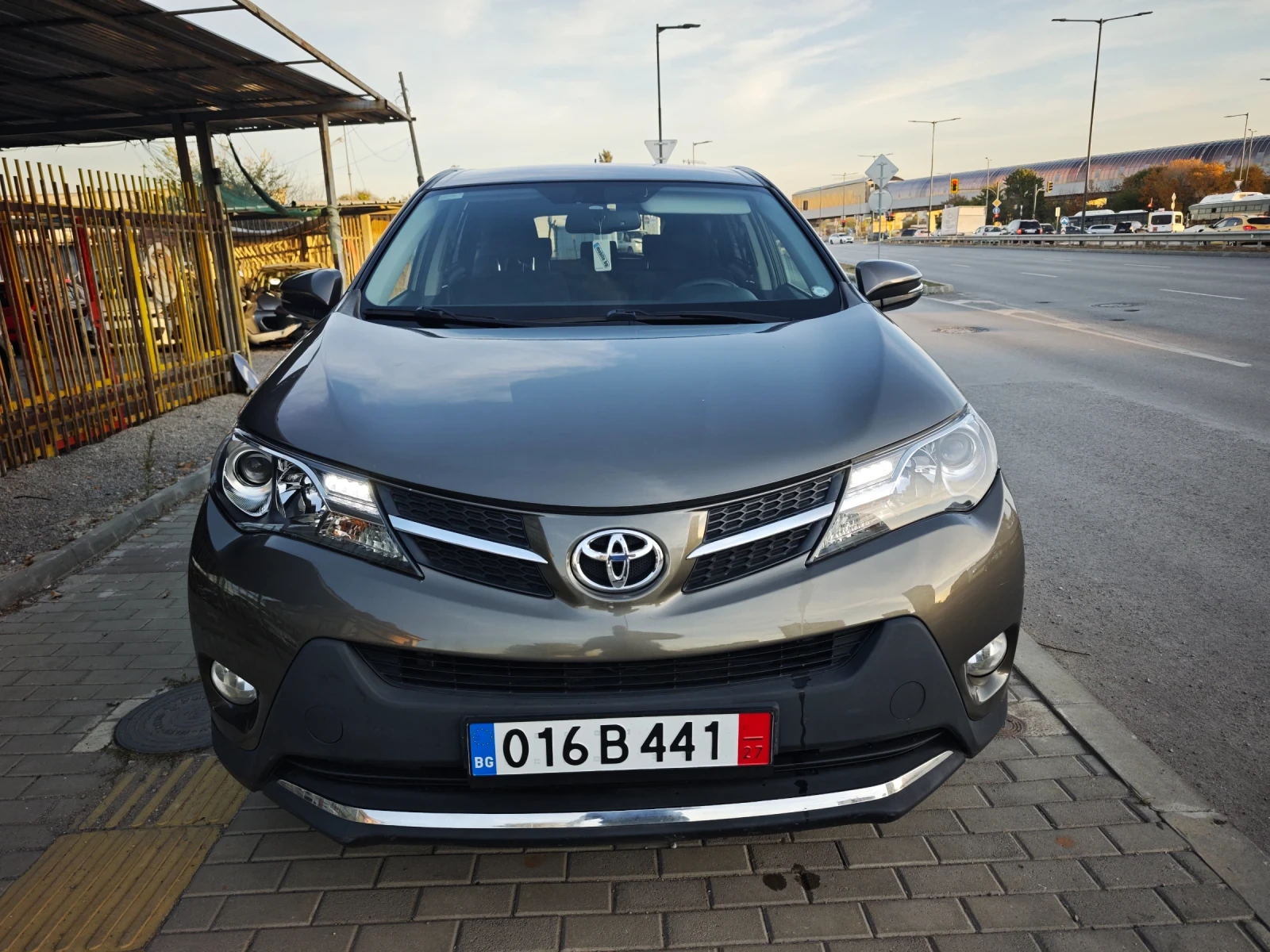 Toyota Rav4 2.0d4d 4x4 KEYLESS KAMERA 6speed euro 5B | Mobile.bg � ����������� 2