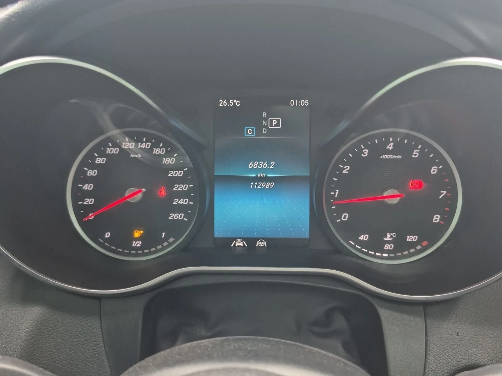 Mercedes-Benz GLC 300 Amg-pkg* Pano* Burmester* Back cam* Дистроник* 2Кл, снимка 7 - Автомобили и джипове - 55090449