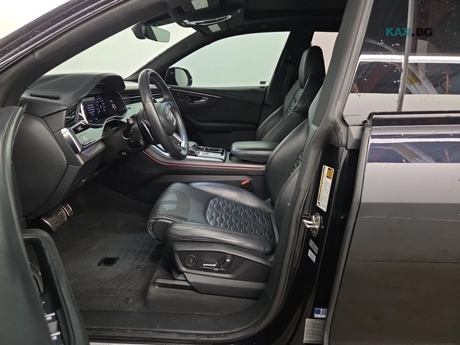 Audi RSQ8 * AвтоКредит * (ЦЕНА ДО БГ), снимка 9 - Автомобили и джипове - 55328025