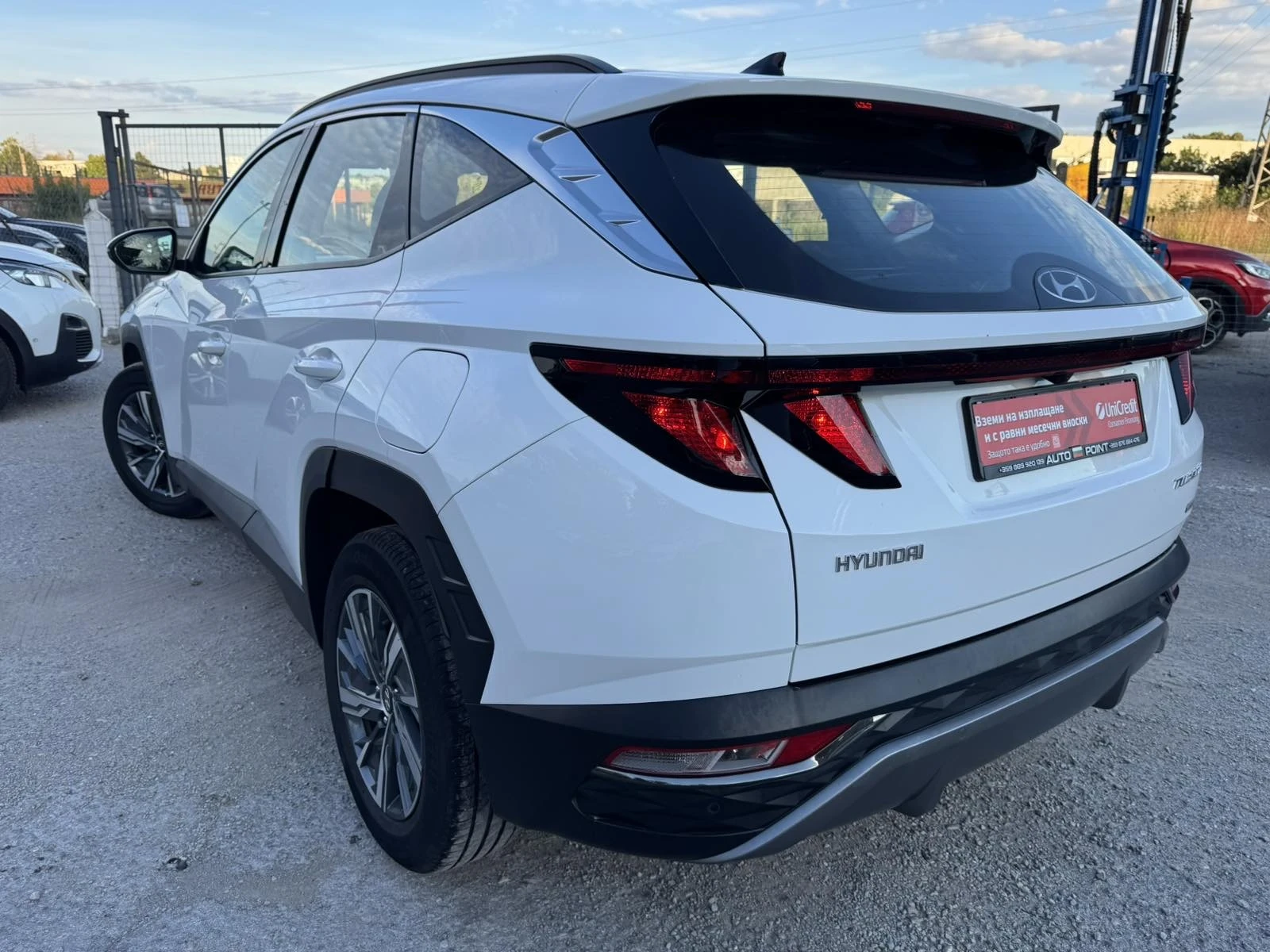 Hyundai Tucson 1.6 CRDI-AVTOMAT, снимка 4 - Автомобили и джипове - 56639672