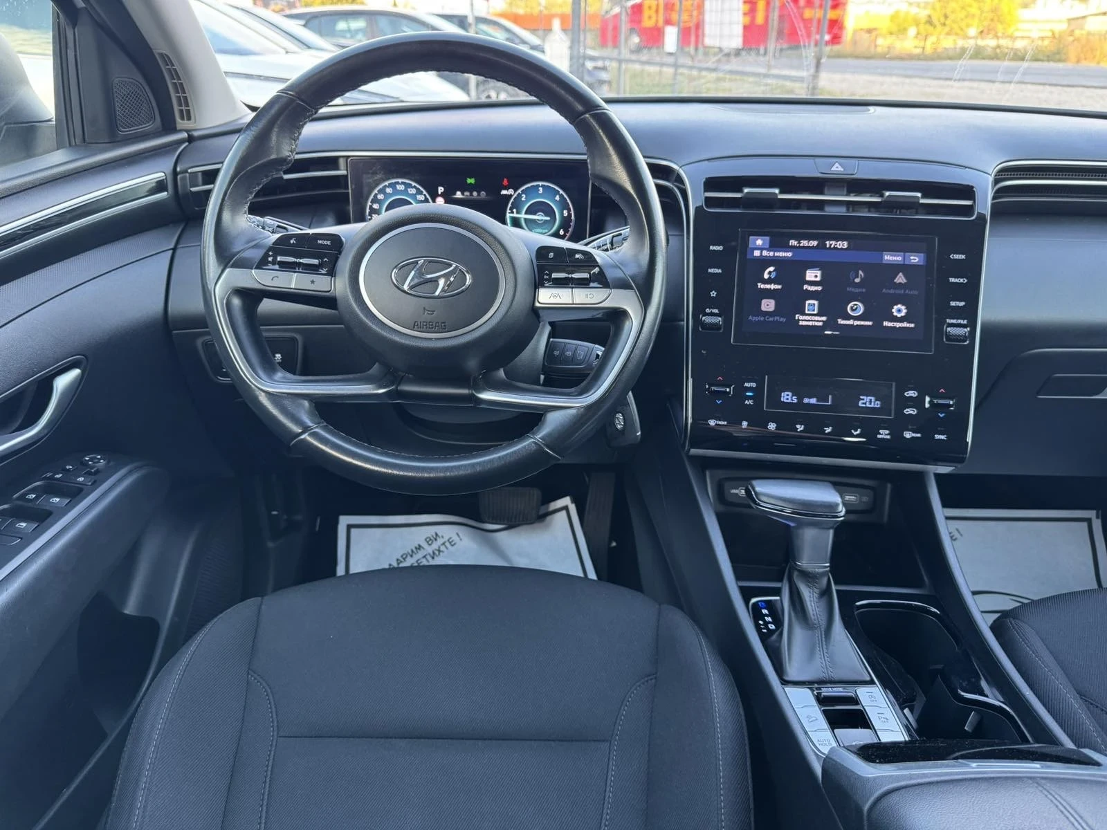 Hyundai Tucson 1.6 CRDI-AVTOMAT, снимка 13 - Автомобили и джипове - 56639672