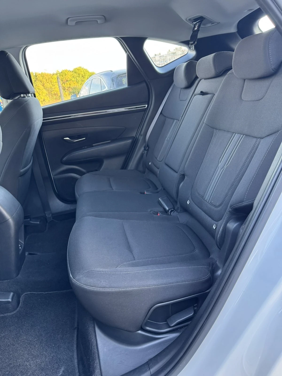 Hyundai Tucson 1.6 CRDI-AVTOMAT, снимка 11 - Автомобили и джипове - 56639672