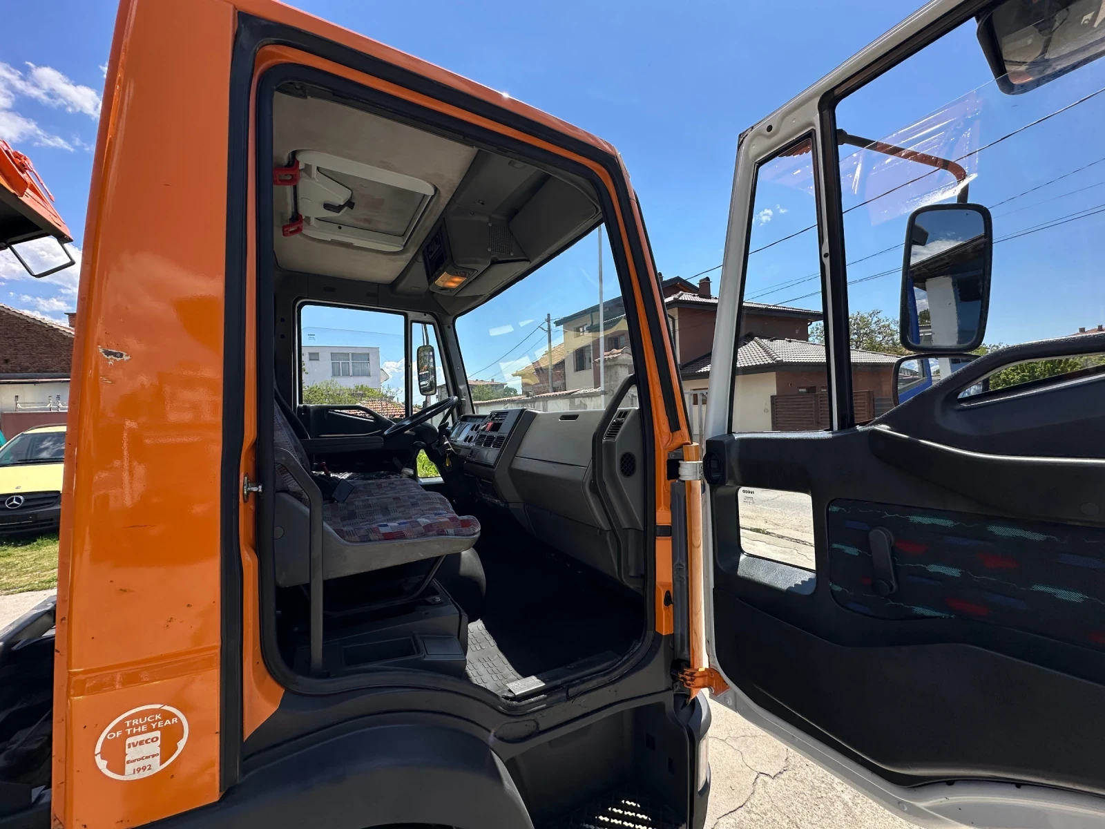 Iveco Eurocargo 80E15* Тристранен самосвал* Топ състояние, снимка 15 - Камиони - 54439816