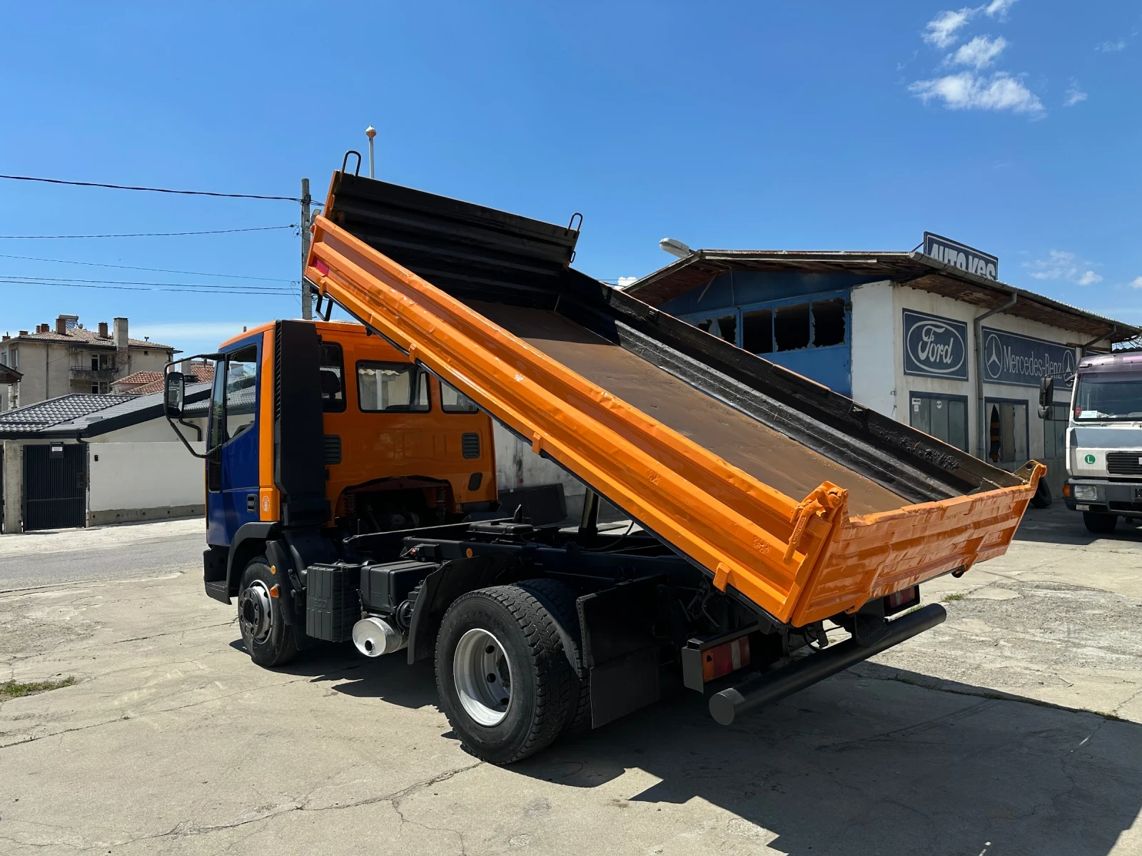 Iveco Eurocargo 80E15* Тристранен самосвал* Топ състояние, снимка 6 - Камиони - 54439816
