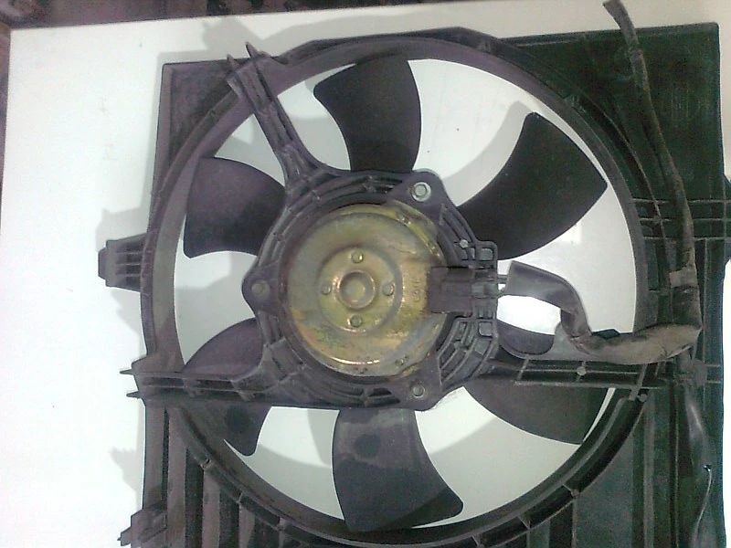 перка (2) за Нисан Алмера Тино 2,2di