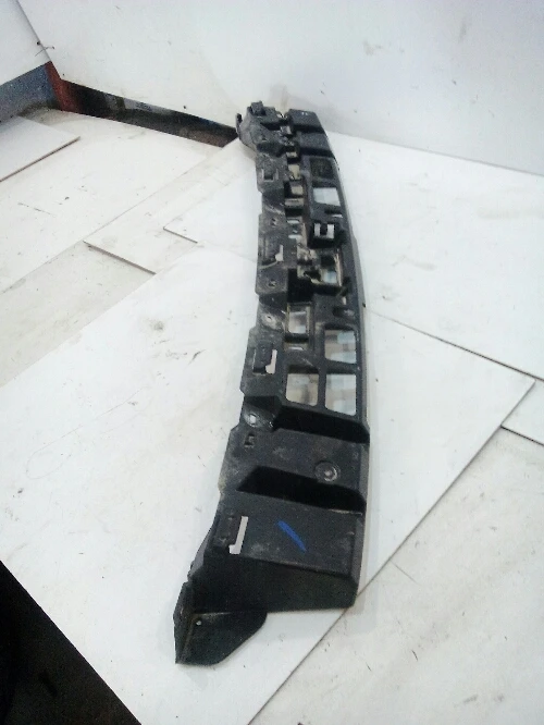 Водач задна броня (среден) Субару Легаси