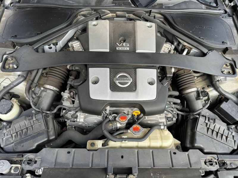 Nissan 370Z 3.7 V6 241kW, снимка 7 - Автомобили и джипове - 45597781
