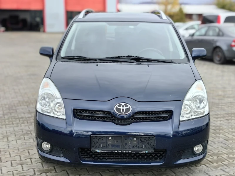 Toyota Corolla verso 1.6 Бензин 110кс 7 места 2008г. Фейслифт , снимка 1 - Автомобили и джипове - 47923924