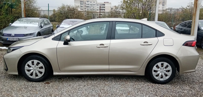 Toyota Corolla 1.5i Гаранционна, снимка 5 - Автомобили и джипове - 47943224