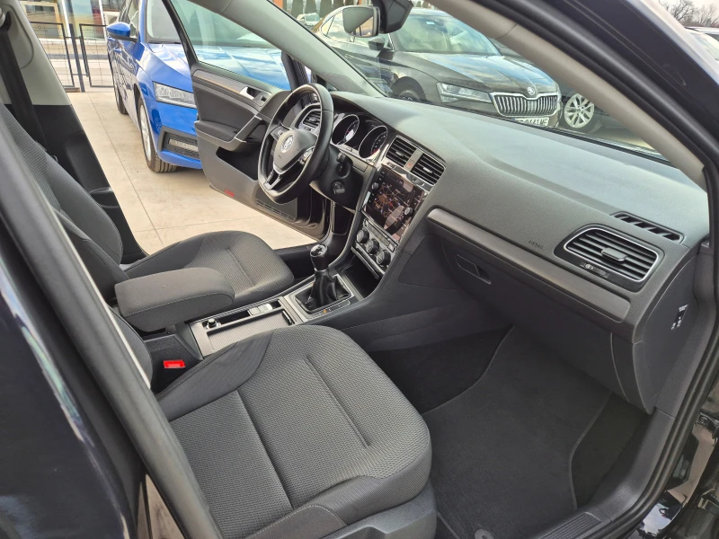 VW Golf НОВ-1.6 TDI M/T, снимка 9 - Автомобили и джипове - 48813299