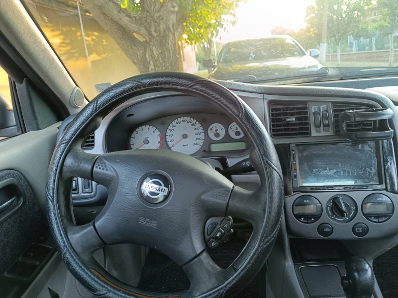 Nissan Primera, снимка 6 - Автомобили и джипове - 49534875