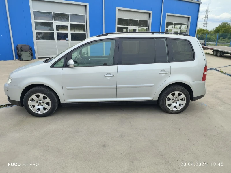 VW Touran, снимка 4 - Автомобили и джипове - 49183821