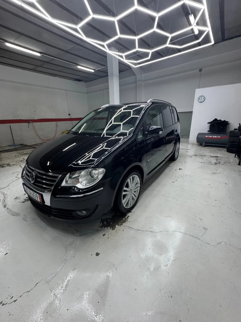 VW Touran 2.0 BMM, снимка 3 - Автомобили и джипове - 49536296