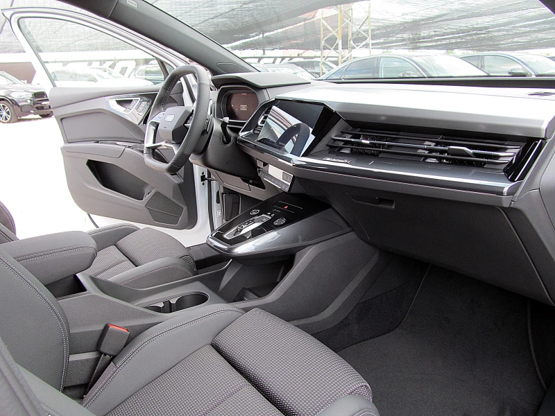 Audi E-Tron Q4 SPORTBACK 50 E TRON, снимка 15 - Автомобили и джипове - 52647466