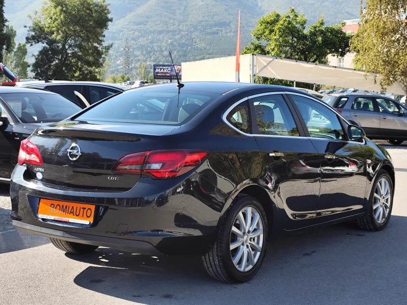 Opel Astra 1.7CDTi* СЕДАН* EURO-5B* KLIMATRONIK* , снимка 4 - Автомобили и джипове - 51777168